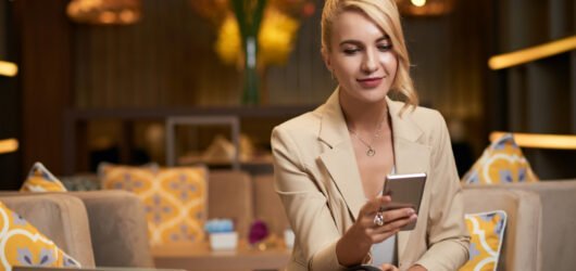 O mercado de acompanhantes de luxo e a valorização do atendimento personalizado no segmento premium